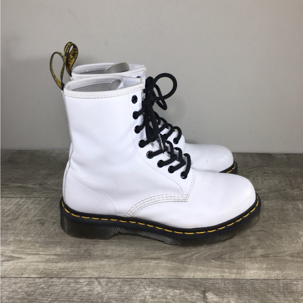 Dr. Doc Martens Smooth 1460 White Leather Combat Womens Boots Size UK 6 US 8 Dr